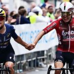 Tom Pidcock ‘mad’ after team-mates hit by vehicle during Tre Valli Varesine