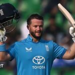 Ben Duckett and Liam Dawson impress as England beat Sri Lanka to end tri-series