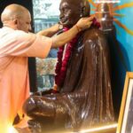 Bapu’s ‘charkha’ foundation of India’s self-reliance: Yogi