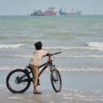 Major oil exporters agree to keep production steady in November