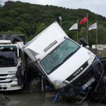 Heavy rain shuts down Istanbul, causing flooding and 3 deaths