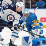 Broberg breaks tie on 3rd-period power play, Blues top Jets 2-1
